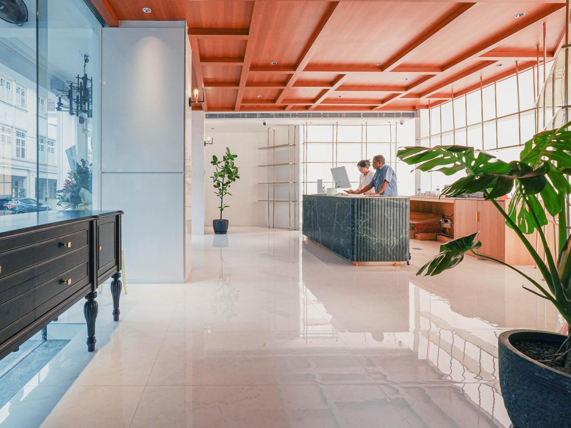 A Chinatown- Newly Renovated 3*