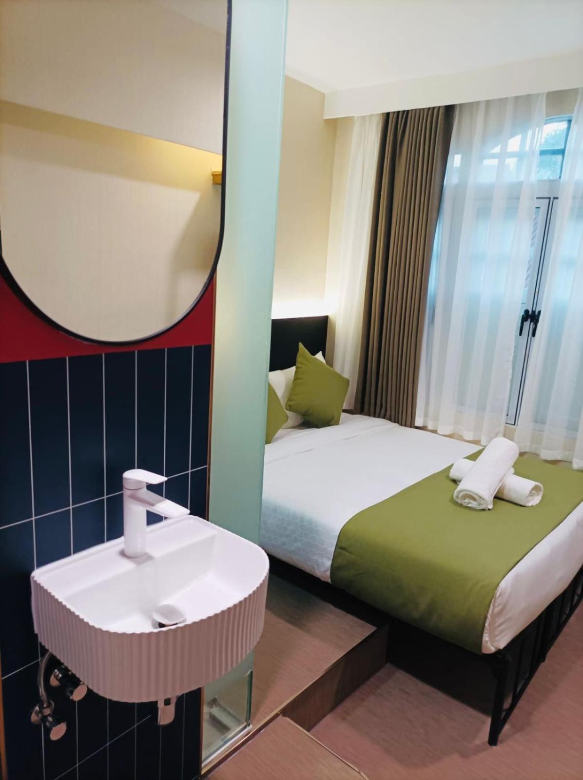 Hotel A Chinatown- Newly Renovated 3*