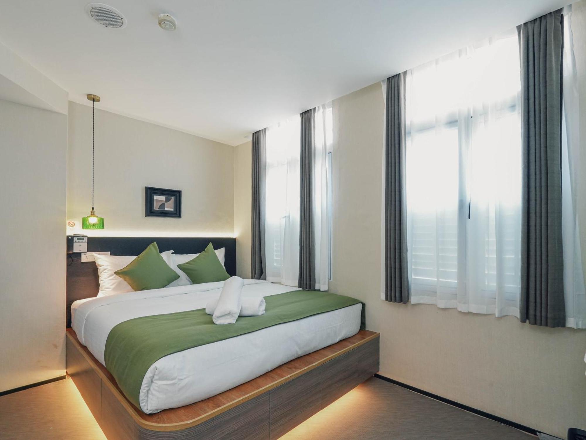 A Chinatown- Newly Renovated 3* Singapore