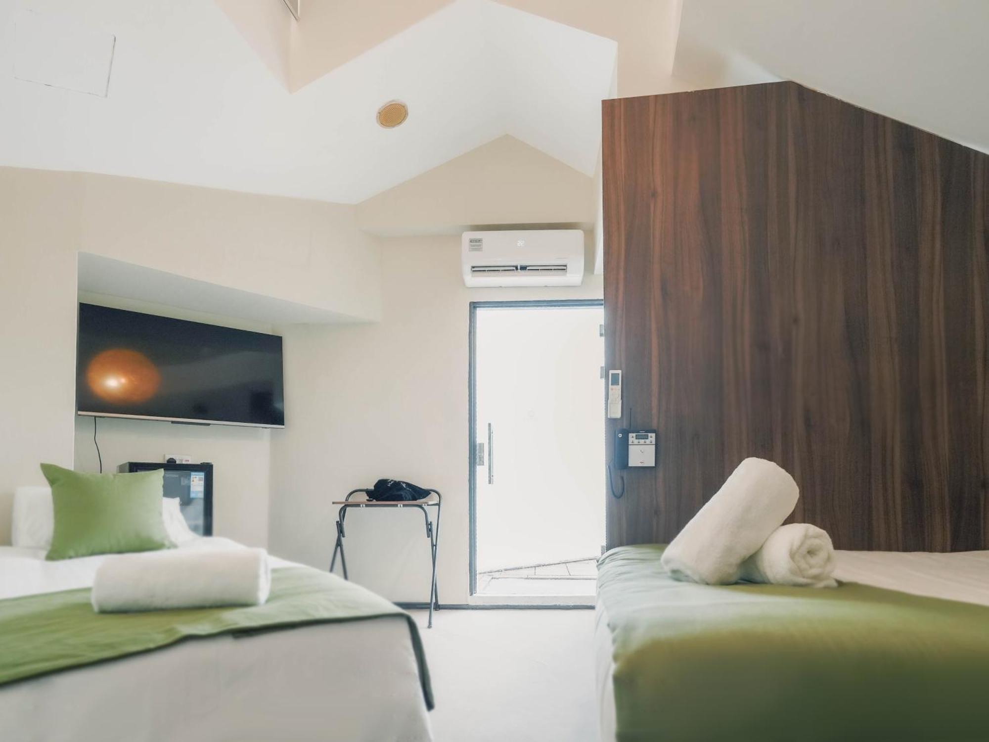 A Chinatown- Newly Renovated 3*